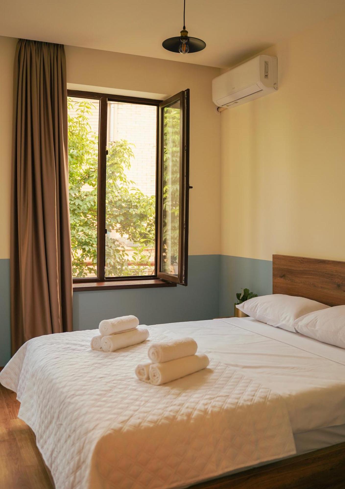 Dro Hotel Kutaiszi Kültér fotó